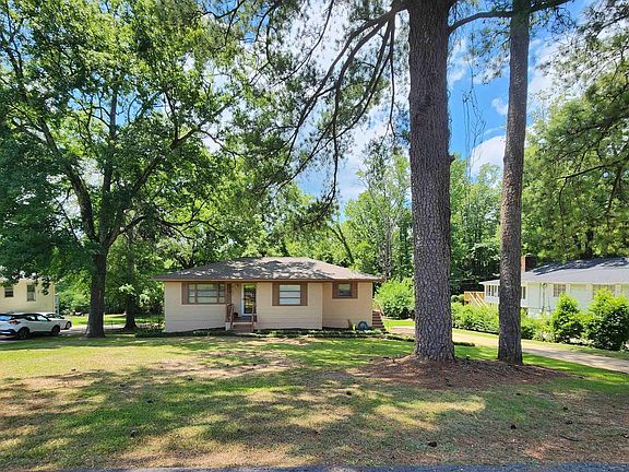 2nd image of 112 Cedar Ln
