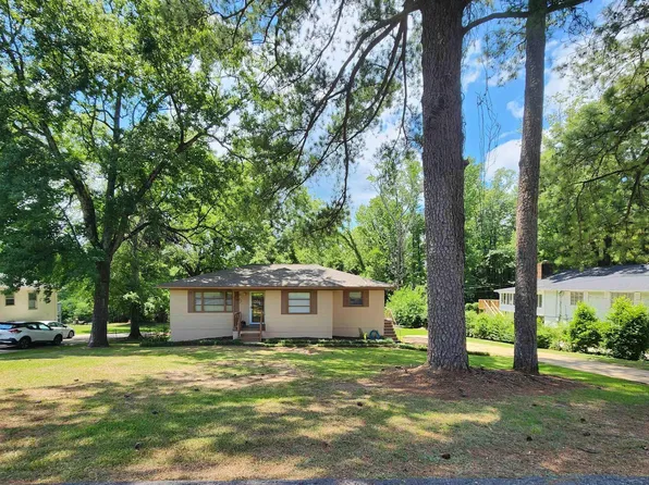 112 Cedar Ln, Bessemer, AL 35023