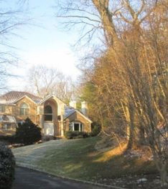 2 Indian Hill Ct, Dix Hills, NY 11746 Zillow