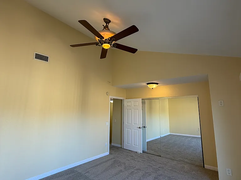 1601 Tina Pl — Photo 6