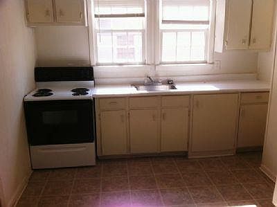 3rd image of 538 19th St