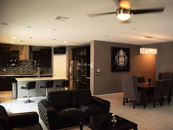 4th image of 817 Applecross Ave