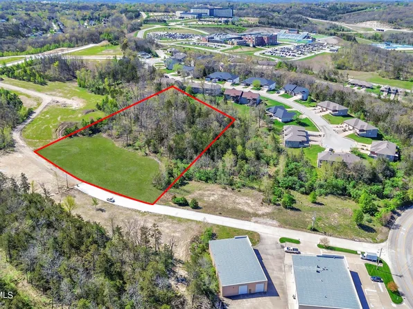 2515 Creek Trail Pl, Jefferson City, MO 65109