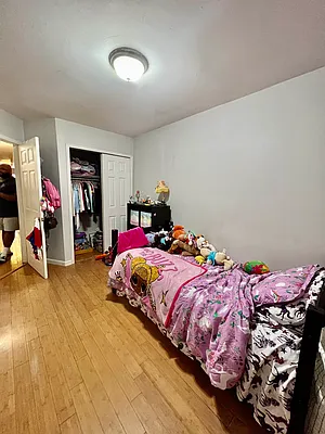 Rented by Hagstrom Management Inc | media 9