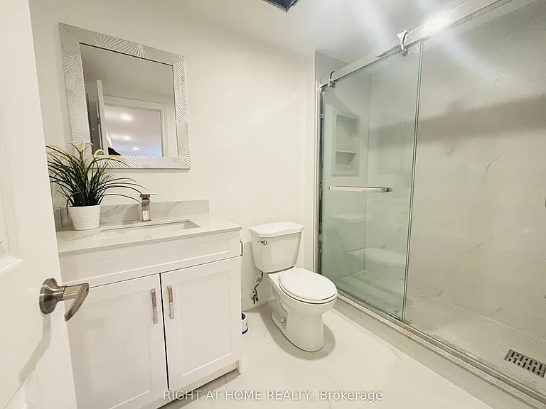 1220 Grandview Dr #BASEMENT — Photo 14