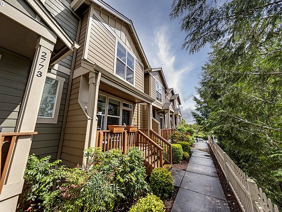 4th image of 2785 SE Palmer Ct