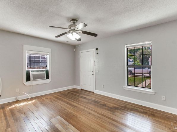 22 Gloucester Ave, Pensacola, FL 32505