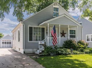 717 33rd St NE, Cedar Rapids, IA 52402