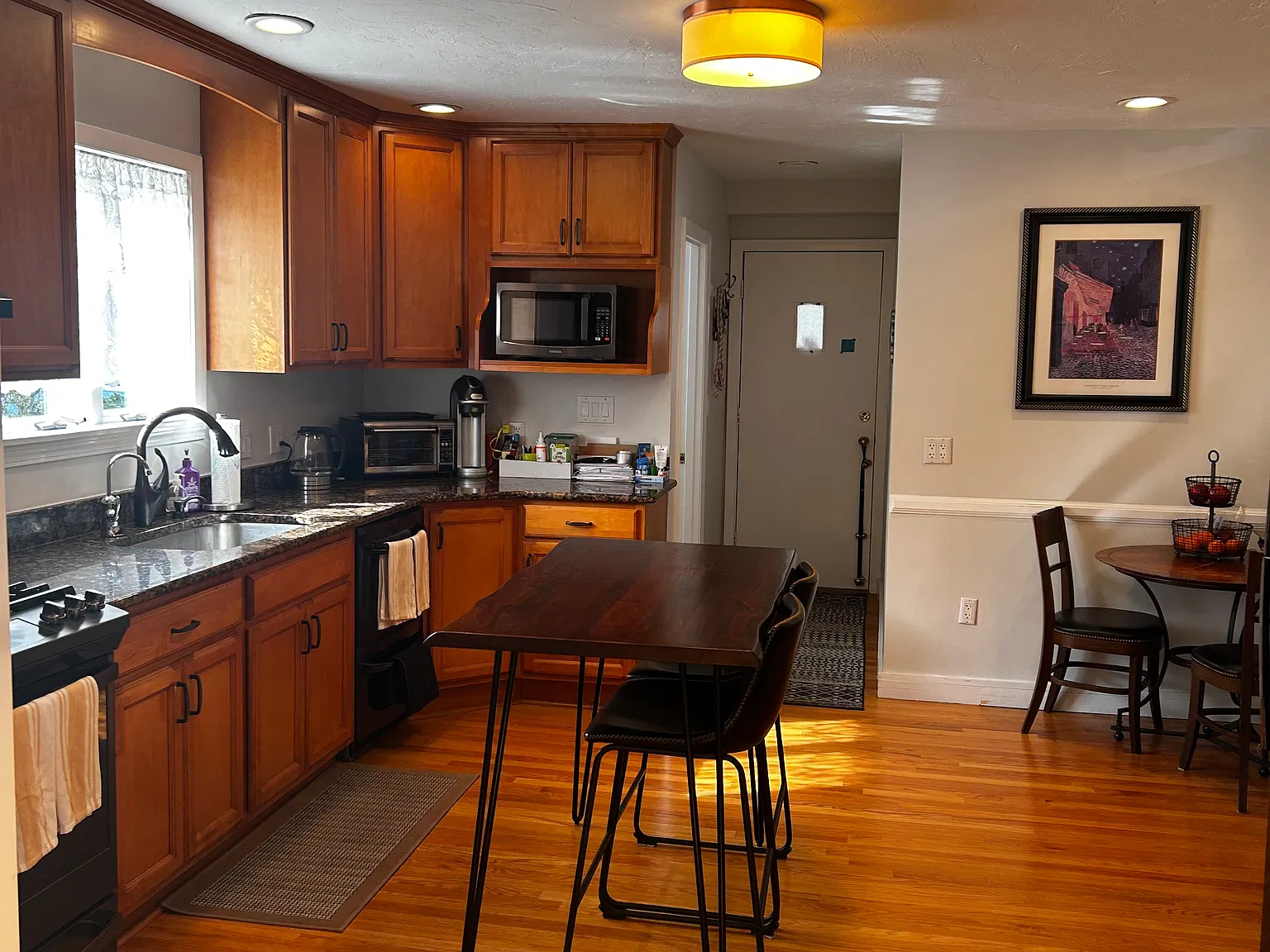 2 bed, 1320 sqft, $3,800 — Photo 1