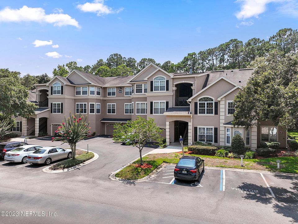 1st image of 13810 SUTTON PARK Drive N #1021