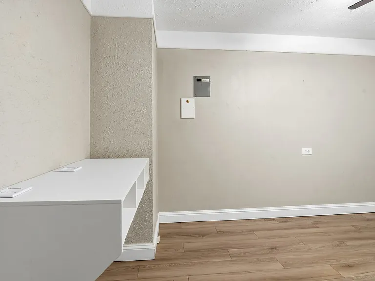 1620 Colorado Blvd #11 — Photo 11