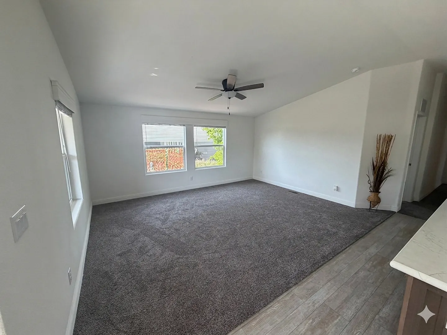 Home in The Meadows — Photo 4