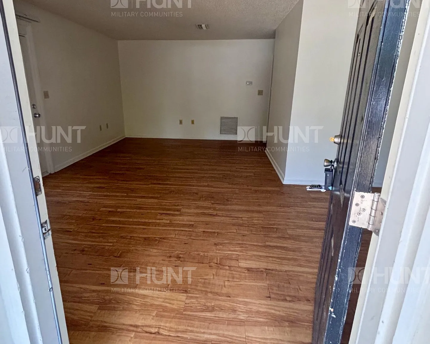 3 bed, 1.5 bath, 1304 sqft, $1,625 — Photo 3