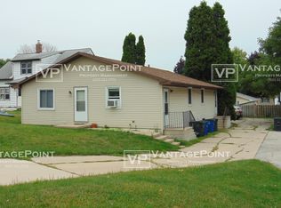 2153 S Broadway St, Green Bay, WI 54304