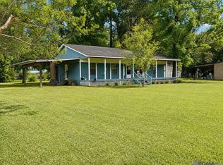 21042 Holmes Dr, Zachary, LA 70791