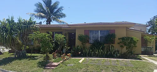 1702 NW 5th St Photo 1
