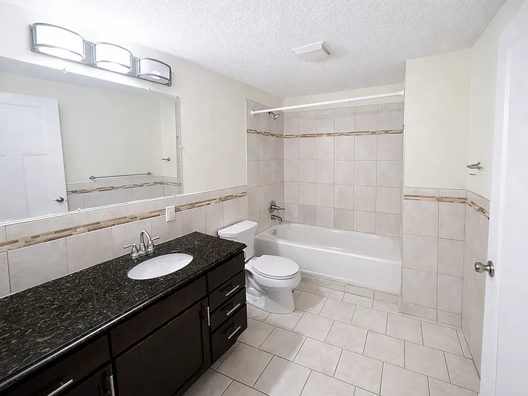 Eagle Crossing Apartments — Photo 6