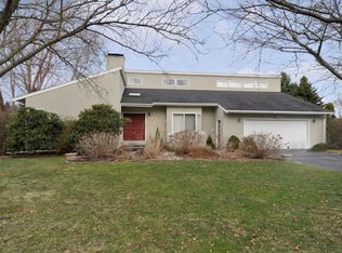 133 Emmanuel Dr, Portsmouth, RI 02871