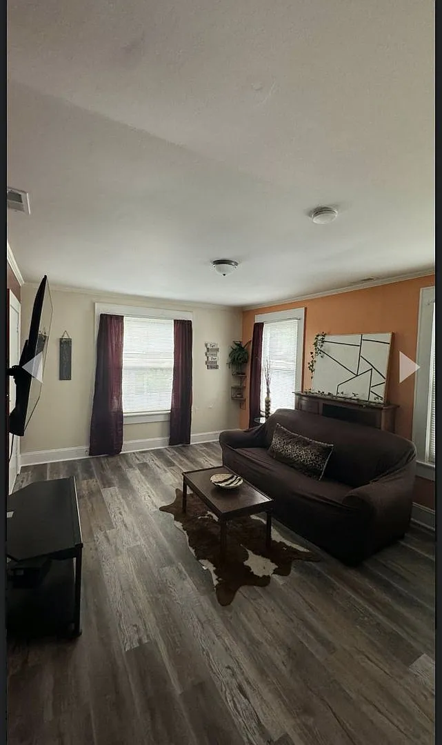 Room in 2 Bedroom Home at Kerr St NW — Photo 1
