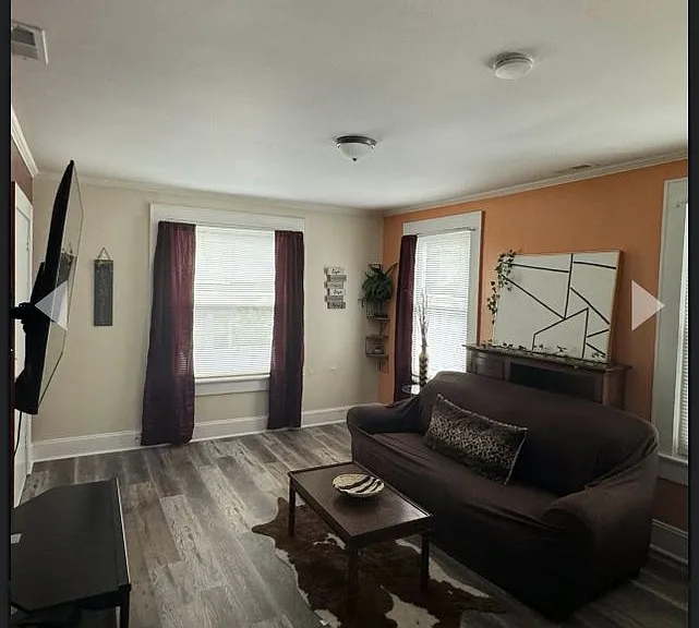397 Kerr St NW — Photo 1