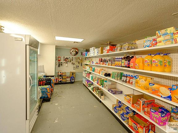 4th image of 2301 Carlos Ave