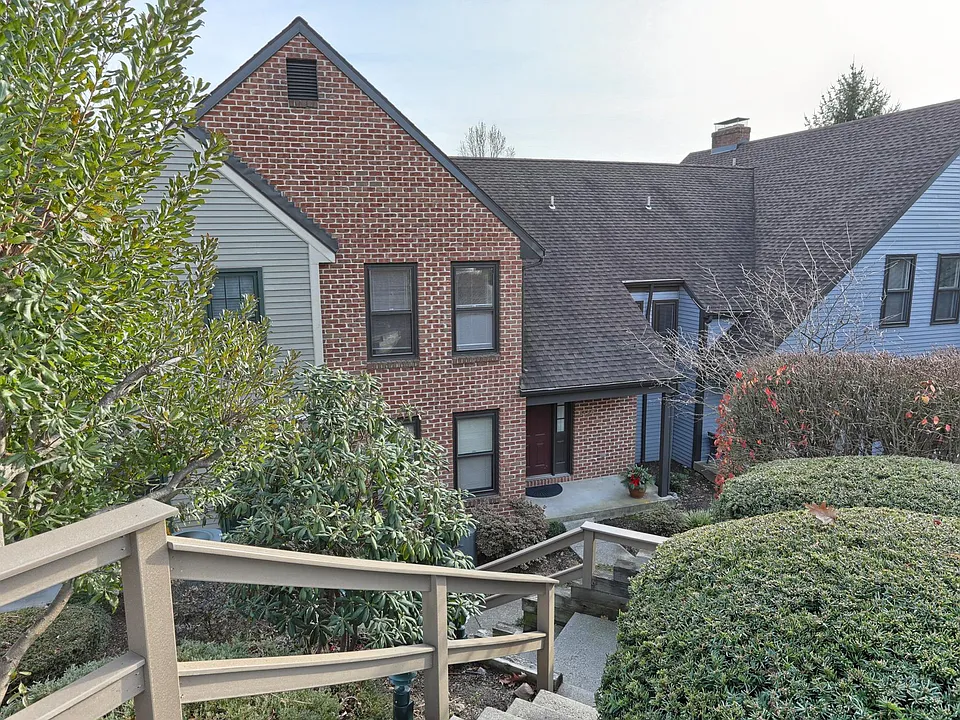 1127 Wicklow Ct
