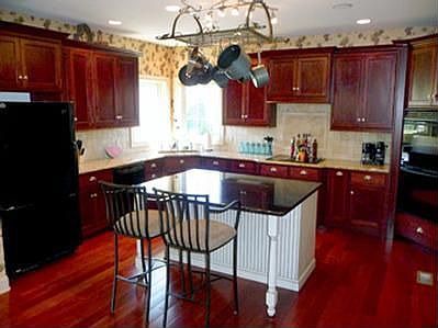 2nd image of 323 Manor Dr