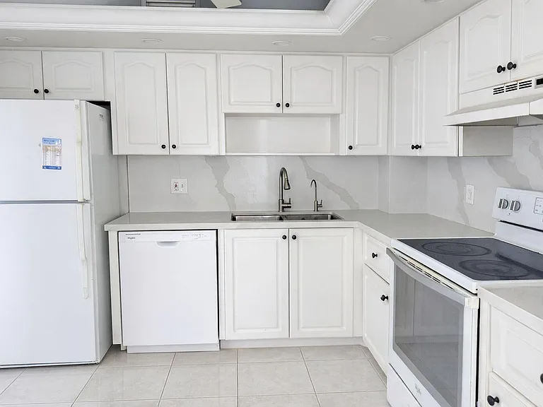 3800 N Hills Dr #315 — Photo 3