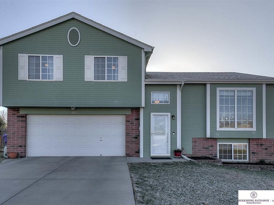 1st image of 205 Citadel Dr