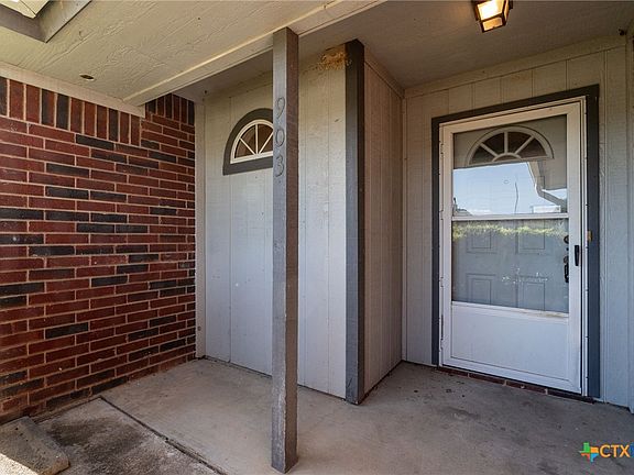 4th image of 903 Whirlaway Dr