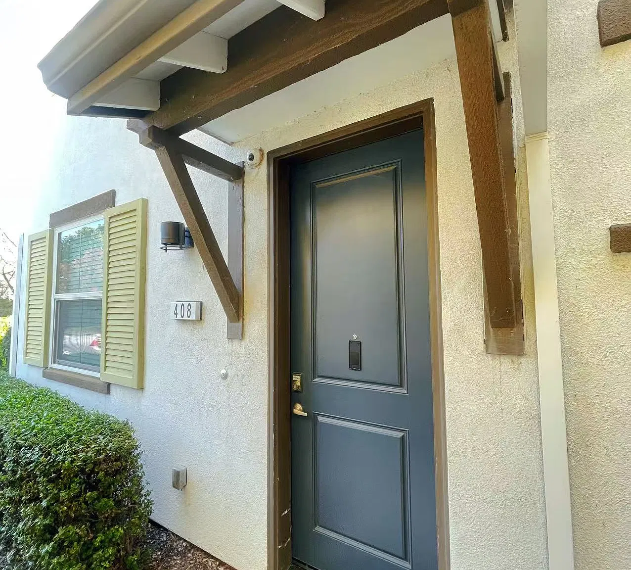 2 bed, 2.5 bath, 1100 sqft, $2,580 — Photo 2