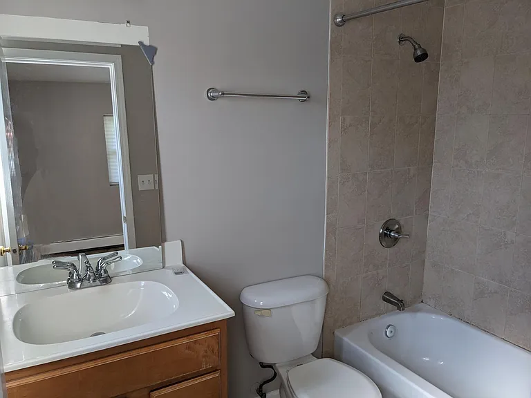703 E Maple Ave #C — Photo 13