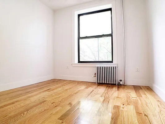 Rented by Rentall Group Inc | media 30