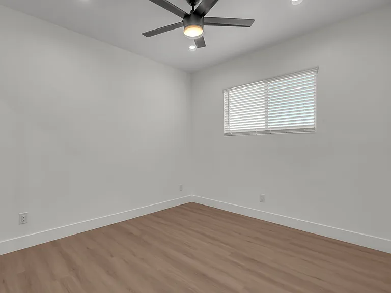 15208 Fernview St #15210 — Photo 13