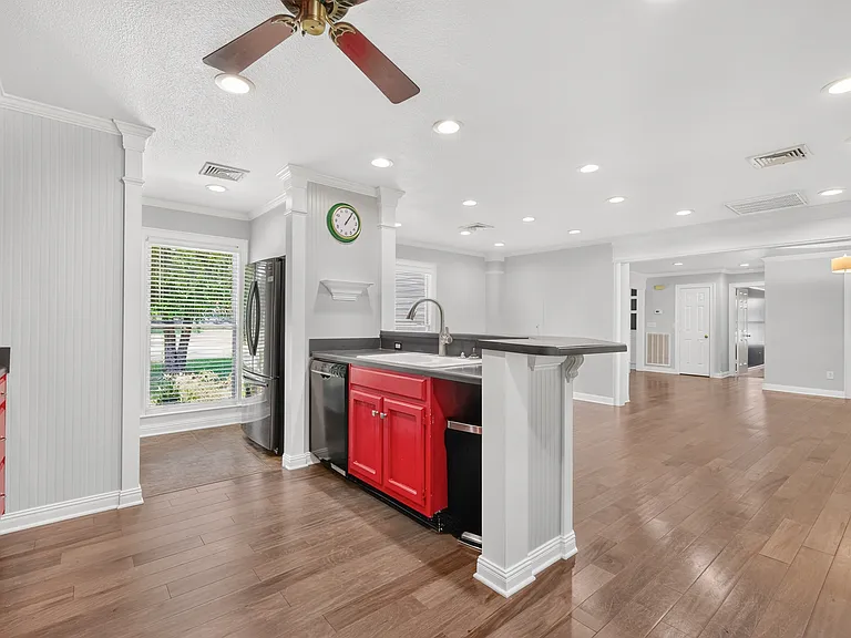 3215 Arthur Dr — Photo 12