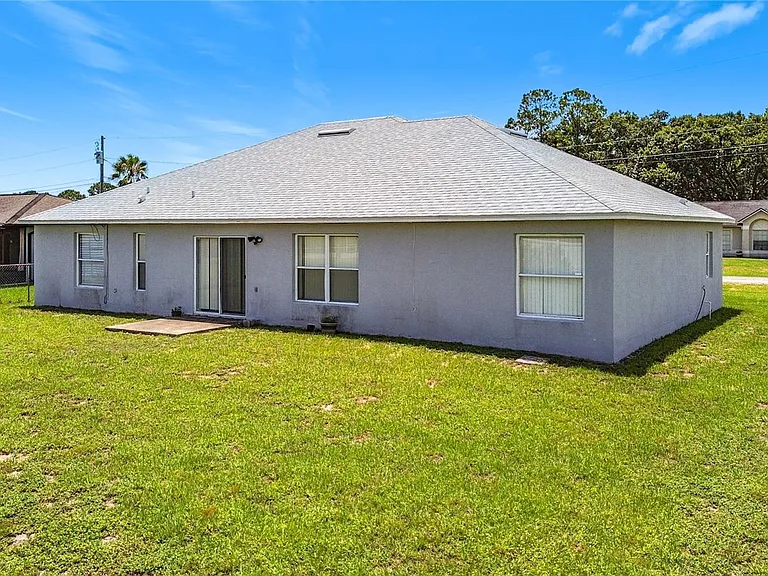1001 Eiffel Ln — Photo 29