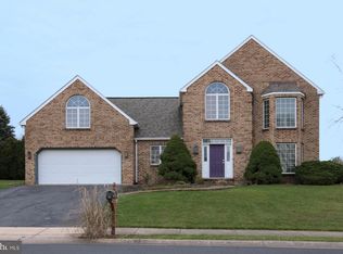 1 Widgeon Dr, Denver, PA 17517