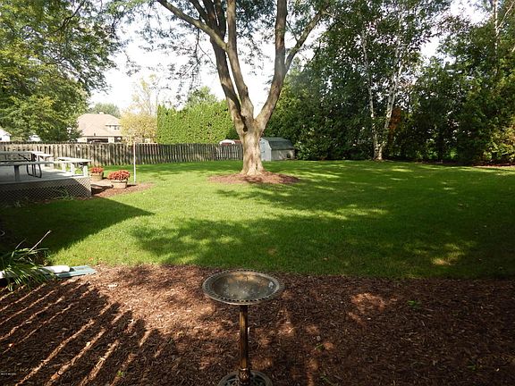 5th image of 1938 Moerland Ct NW