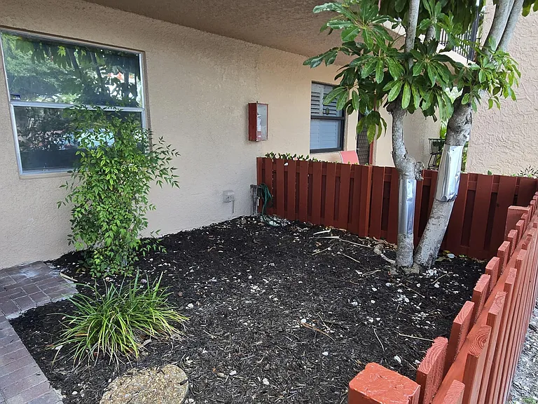 7300 Lake Circle Dr #107 — Photo 4