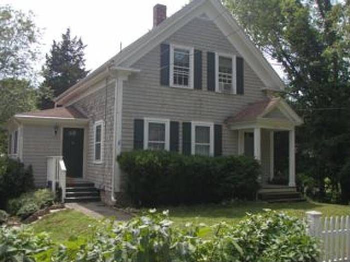 Front of farm house house