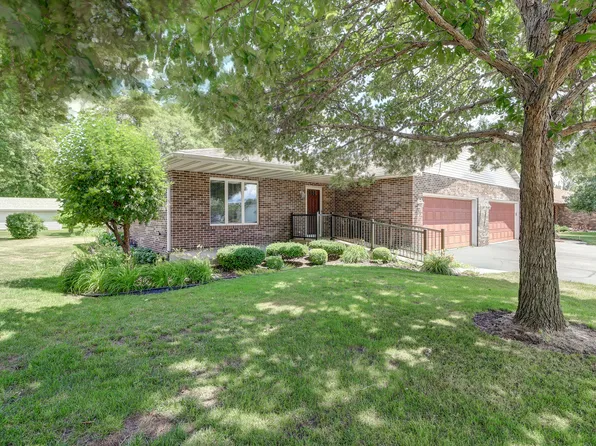 1005 Avenue D, Rock Falls, IL 61071