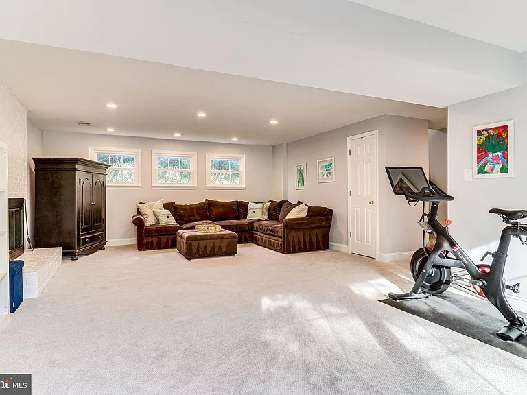 6519 Engel Dr — Photo 62