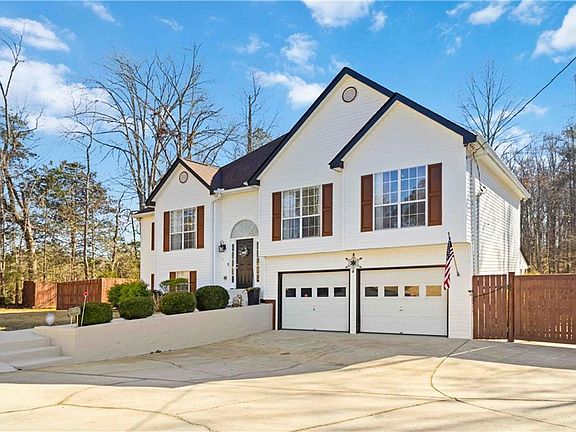 5th image of 180 Harper Rd