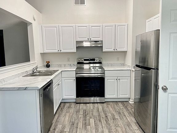 New Kitchen and Flooring