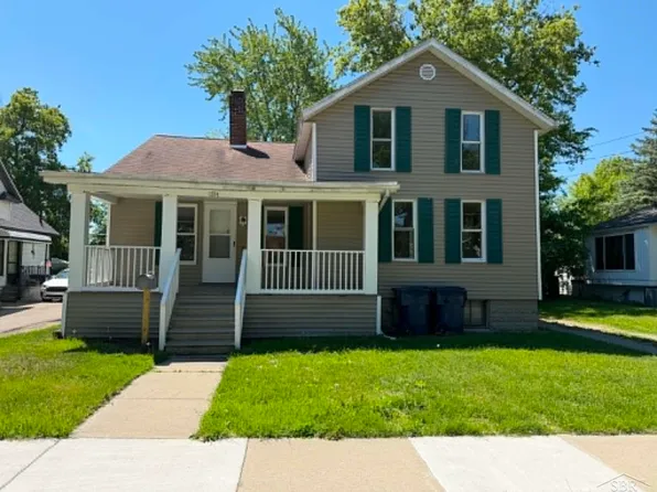 1204 Elm St, Bay City, MI 48706