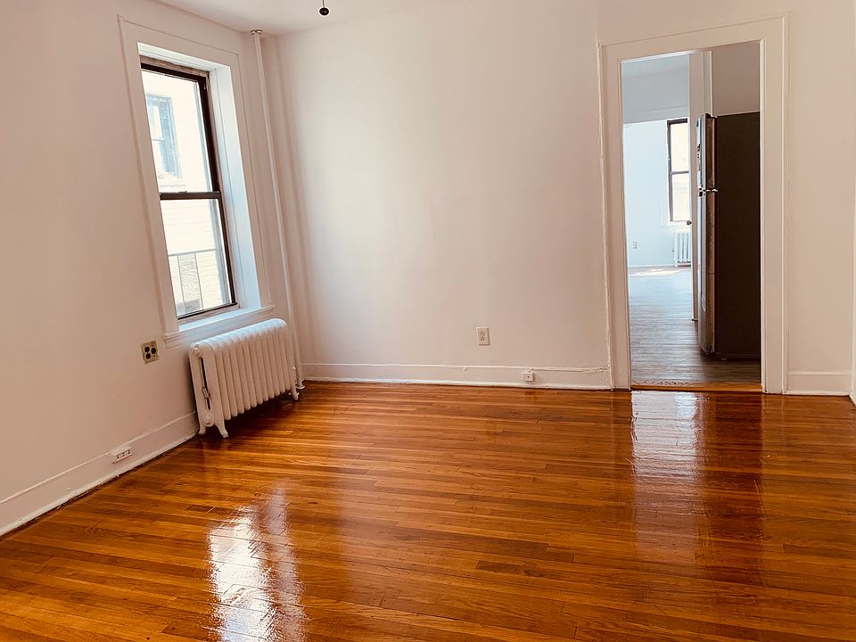 2nd image of 21-23 27th St #D4q