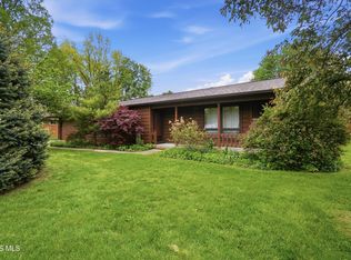 1421 Conneaut Ave, Bowling Green, OH 43402