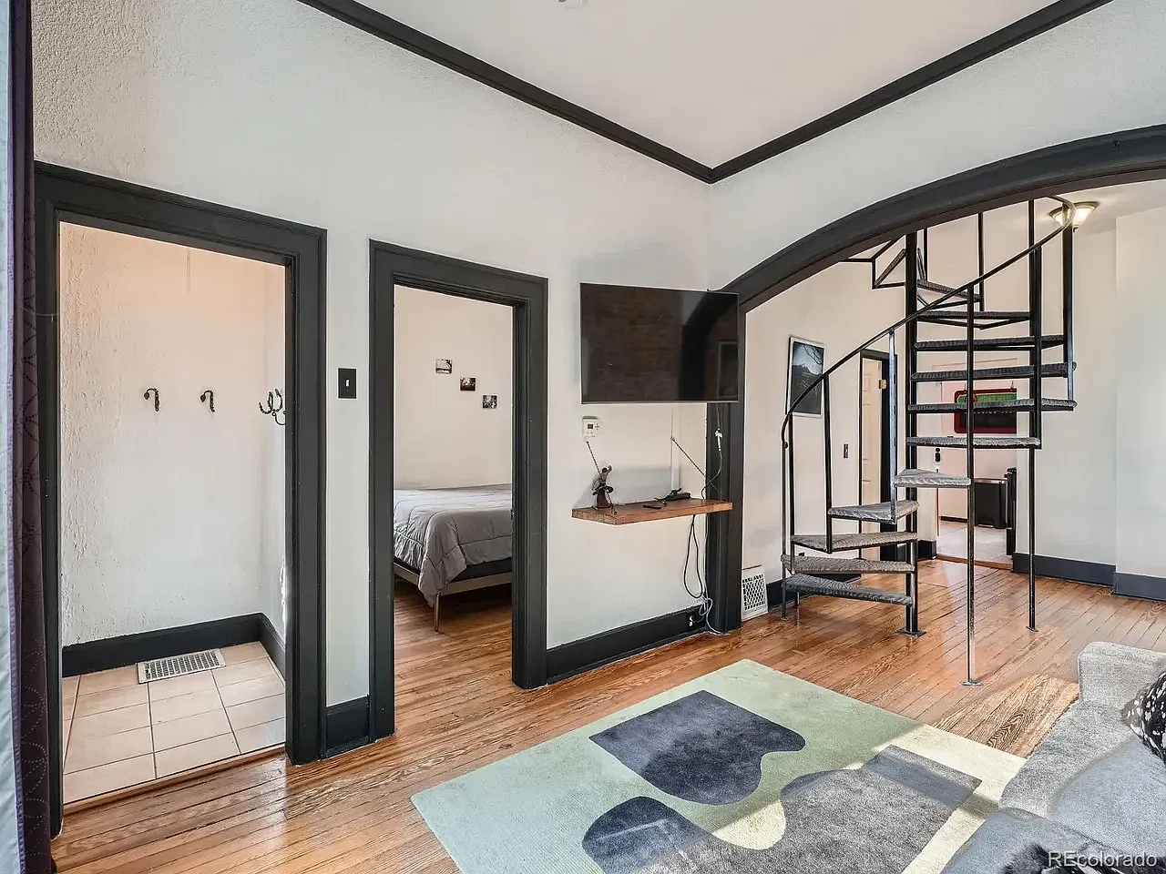 4 bed, 1969 sqft, $3,395 — Photo 4