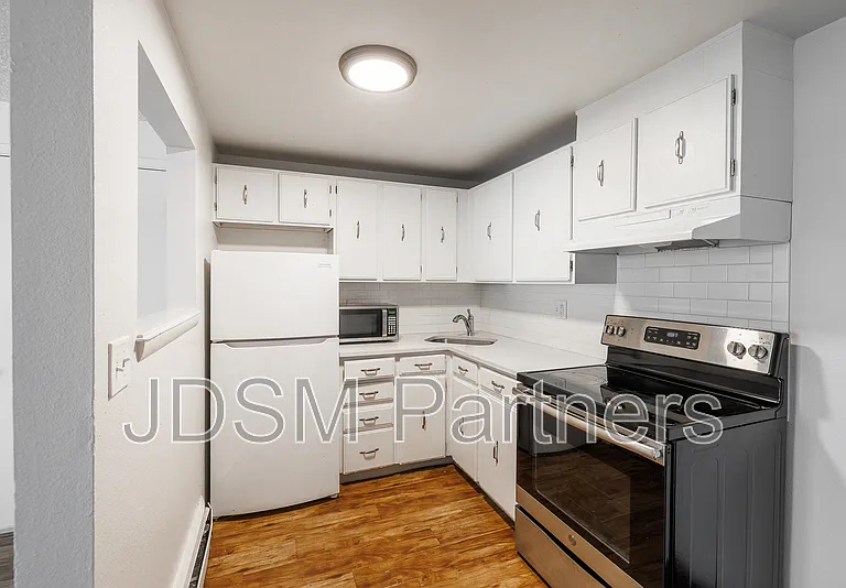 2455 Bryant St #6 — Photo 5