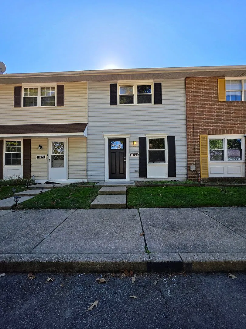 Charming 2-Bedroom Townhome in the Heart of Waldorf Comfort, Style & Convenience! — Photo 1